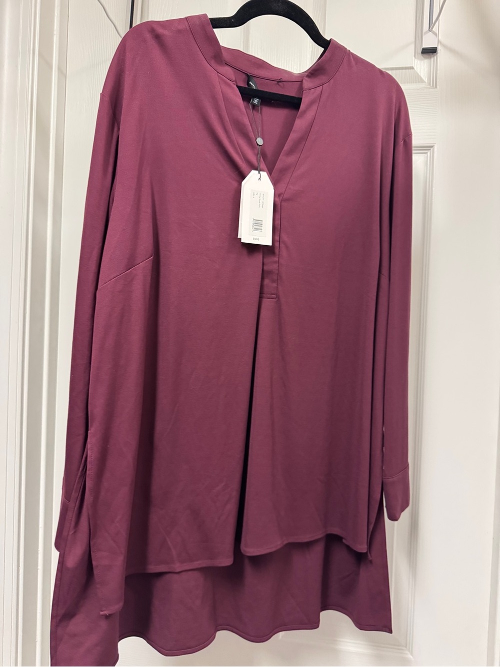 Universal Standard Berry V-Neck Split-Hem Tunic’s